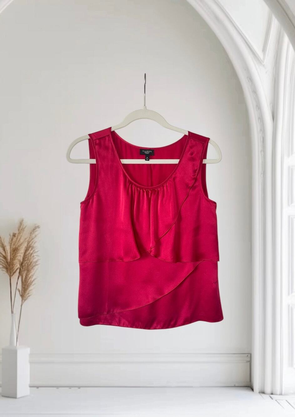 Woman’s Red Silk Talbots Petite Sleeveless Top 4P